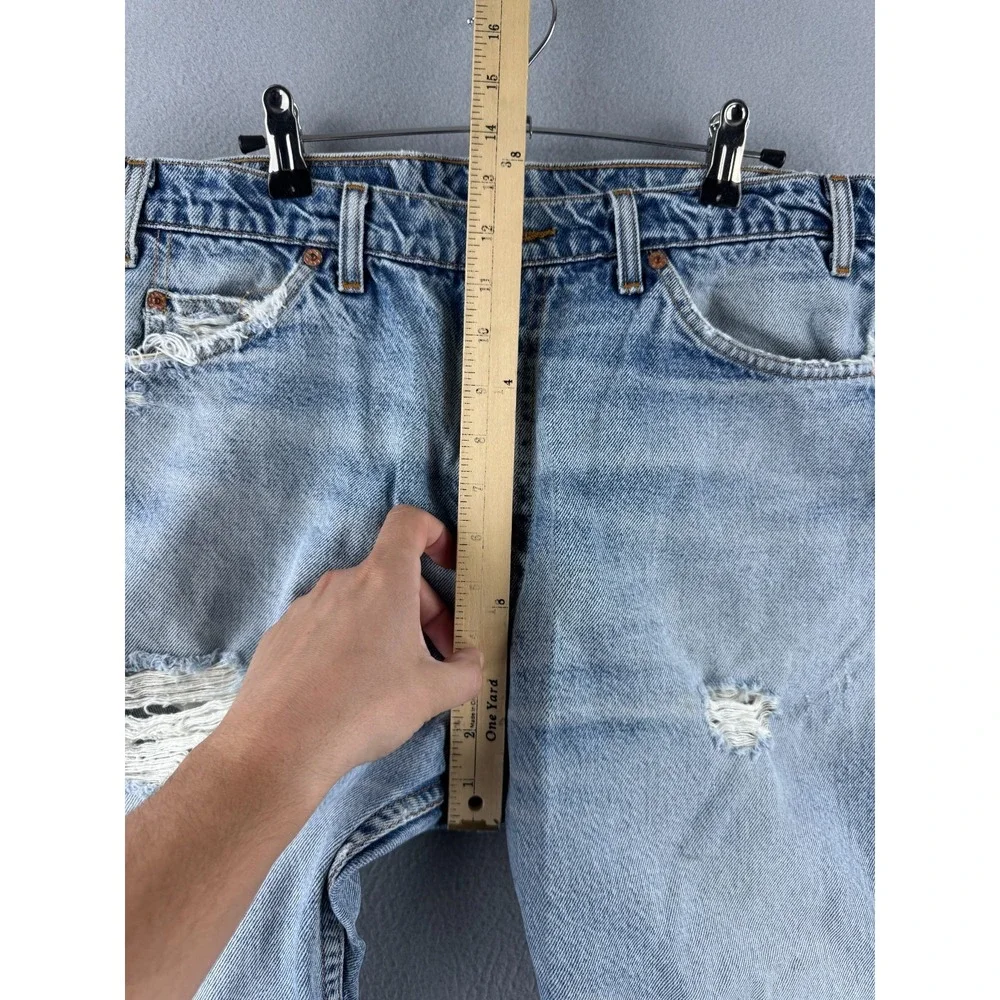 Vintage Levis Jeans Mens 36x29‎ (Fits 34x28) 90s 1997 Distressed Faded Blue